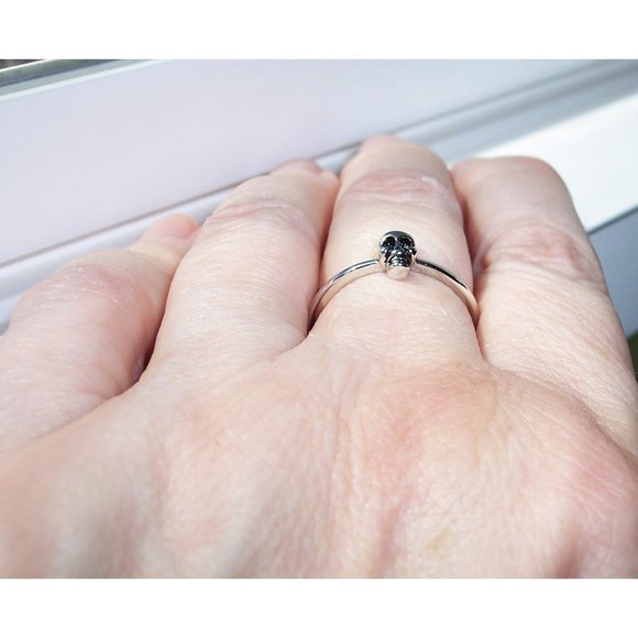 925 STERLING SILVER Dainty Phantom Skull Ring Goth Punk - Picture 4 of 14